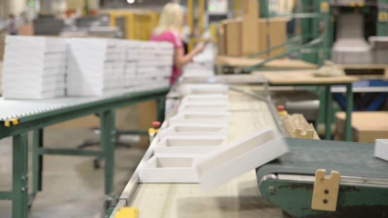 Faltschachtelboden Produktion